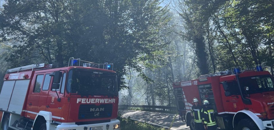 Fahrzeuge aus Hamm an der Einsatzstelle