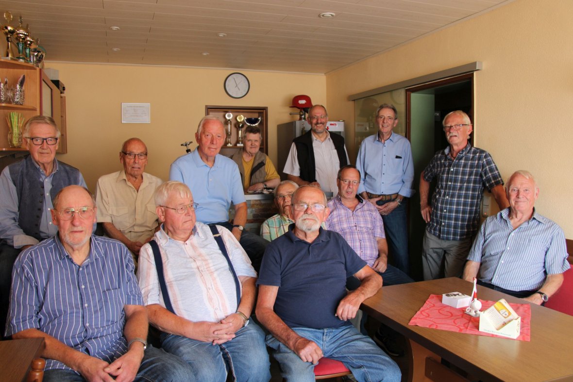 Gruppenbild Altersabteilung Feuerwehr Hamm (Sieg)